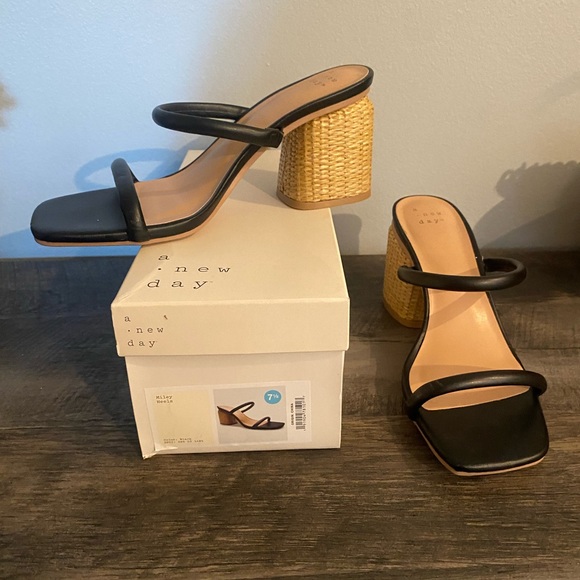 A New Day Womens Size 7.5 Miley Heeled Pumps Sandals Strap - Picture 2 of 6